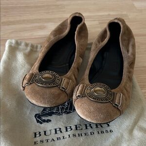 Burberry suede ballet flats. Caramel color. Size 39. Good condition!